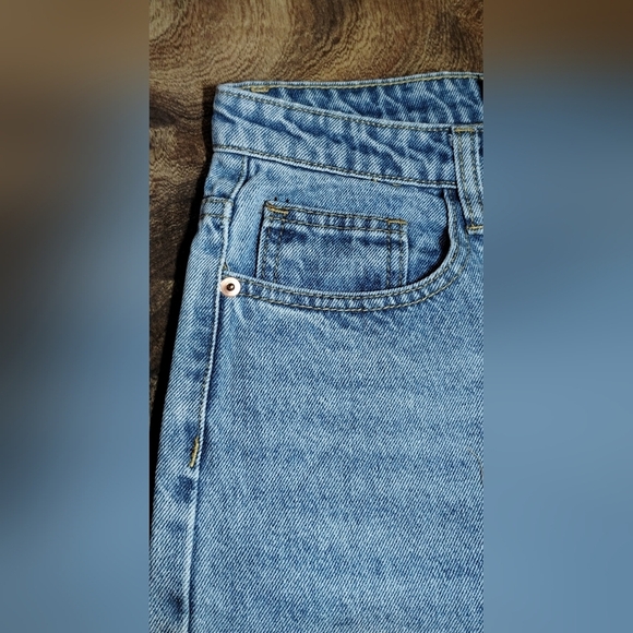 PrettyLittleThing Light Blue Straight Leg Jeans Size (4) - Picture 8 of 13